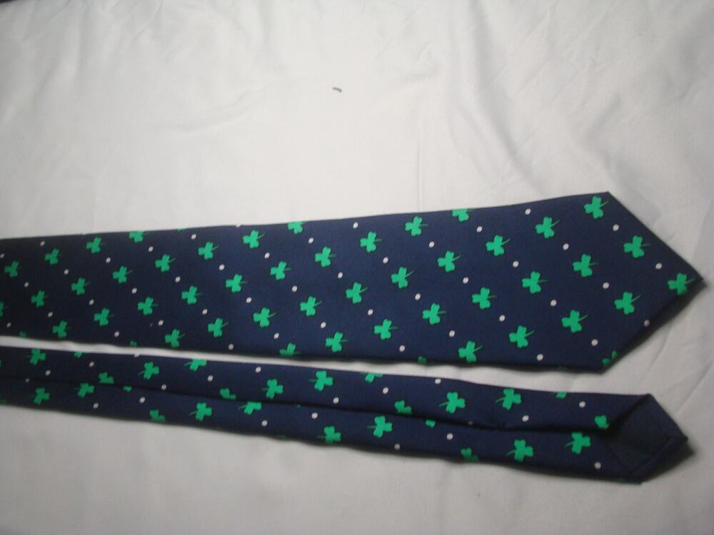 Vintage 1986 Lillian Vernon St. Patrick’s Day 4-Leaf Clover 100% Silk Necktie